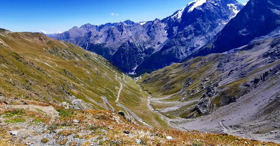 Serpentiny Stelvio z výšky